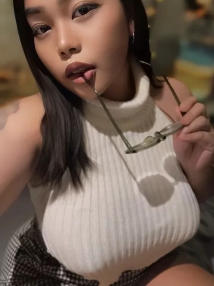 Etha Lina photo 1, mixed, busty, black hair, 166 cm, 55 kg, Large bust, Hong Kong