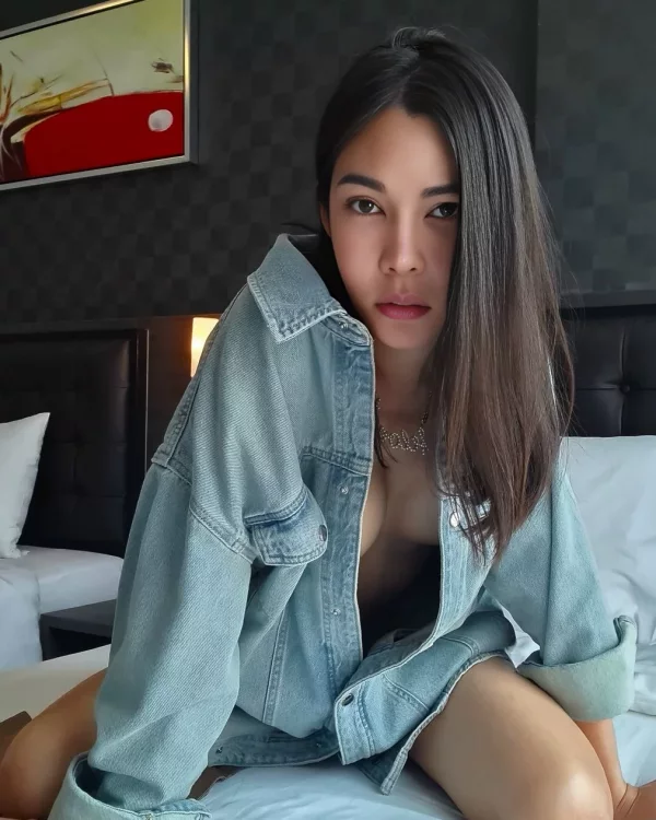 Theodora Mira photo 1, asian, athletic, black hair, 167 cm, 54 kg, Medium bust, Hong Kong