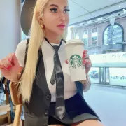 Oma Lina photo 5, asian, average, blonde hair, 165 cm, 57 kg, Medium bust, Hong Kong