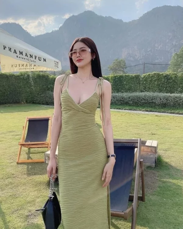 Roxane Lina photo 1, asian, average, black hair, 165 cm, 59 kg, Medium bust, Hong Kong