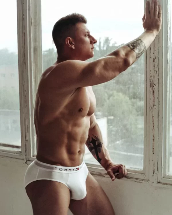 Alessandro photo 1, european, curvy, brunette, 188 cm, 98 kg, Hong Kong