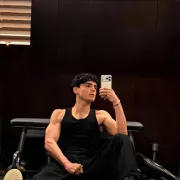 Cassius photo 4, european, slim, brunette, 183 cm, 61 kg, Hong Kong