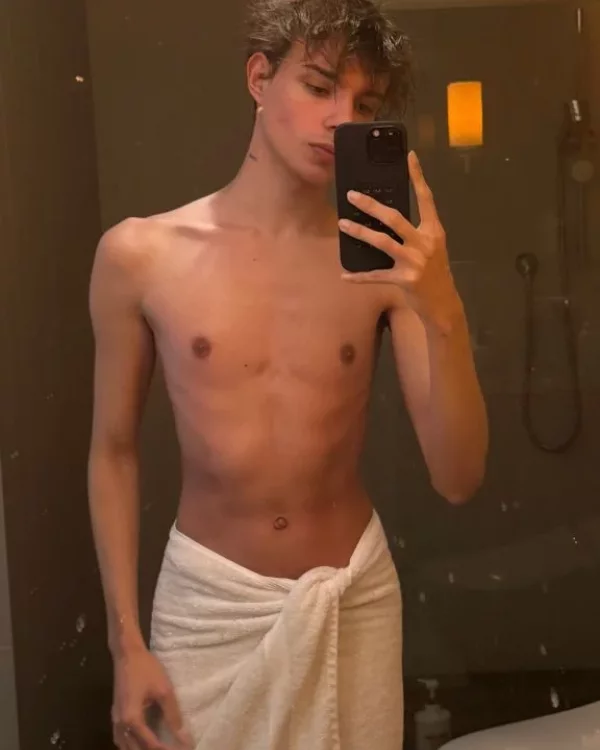Gabriel photo 1, european, slim, brunette, 178 cm, 52 kg, Hong Kong