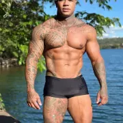 Galvao photo 1, latina, curvy, black hair, 180 cm, 95 kg, Hong Kong
