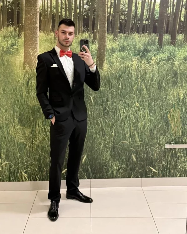 Golden photo 1, european, average, brunette, 185 cm, 77 kg, Hong Kong