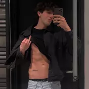 Noel photo 20, european, slim, brunette, 183 cm, 63 kg, Hong Kong
