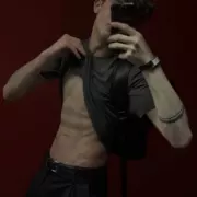 Noel photo 8, european, slim, brunette, 183 cm, 63 kg, Hong Kong