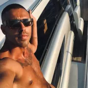 Roberto photo 13, latina, curvy, black hair, 183 cm, 93 kg, Hong Kong