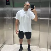 Roberto photo 14, latina, curvy, black hair, 183 cm, 93 kg, Hong Kong