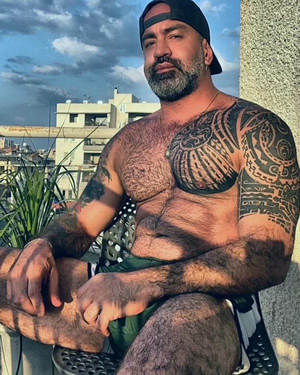 Theodoros photo 1, european, curvy, brunette, 180 cm, 90 kg, Hong Kong