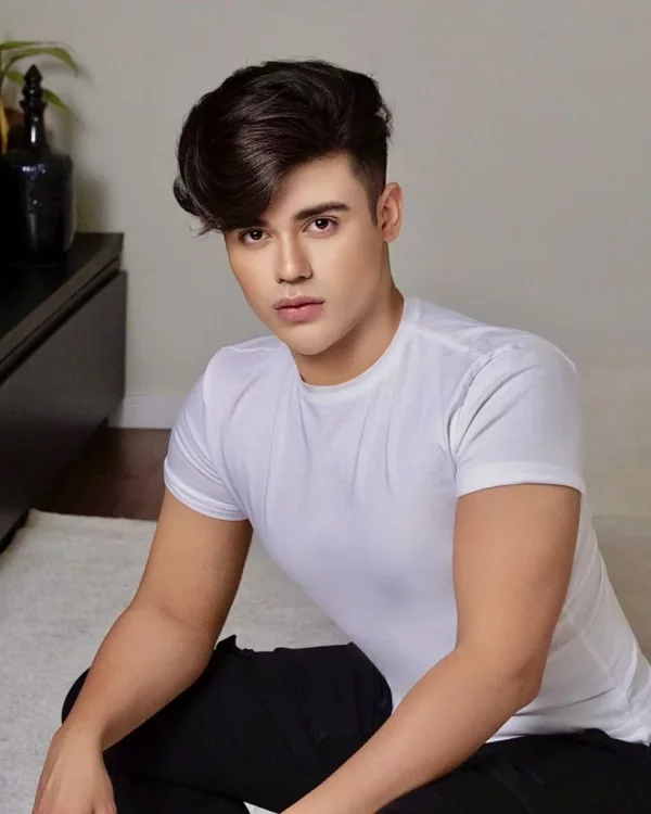 Valentin photo 1, latina, athletic, black hair, 175 cm, 72 kg, Hong Kong