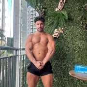 Valls photo 13, latina, curvy, black hair, 178 cm, 83 kg, Hong Kong