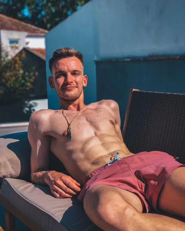 Vernon photo 1, european, average, brunette, 190 cm, 77 kg, Hong Kong