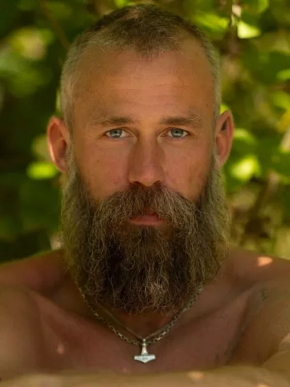 Viking photo 1, european, curvy, brunette, 183 cm, 95 kg, Hong Kong