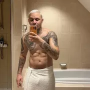 Vini photo 2, latina, curvy, blonde hair, 185 cm, 86 kg, Hong Kong