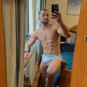 Wallace photo 5, latina, athletic, black hair, 178 cm, 72 kg, Hong Kong