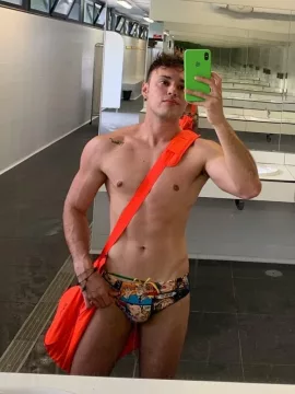 Yoel photo 1, latina, average, brunette, 178 cm, 68 kg, Hong Kong
