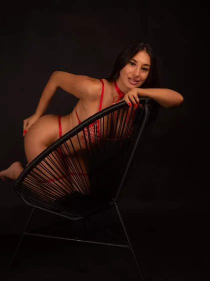 Dominique Lina photo 1, mixed, petite, black hair, 160 cm, 49 kg, Medium bust, Hong Kong